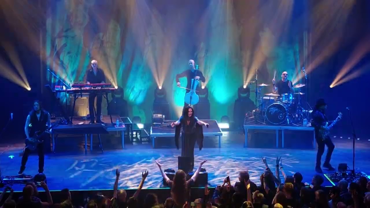 Tarja - I Walk Alone (live at Doornroosje Nijmegen)