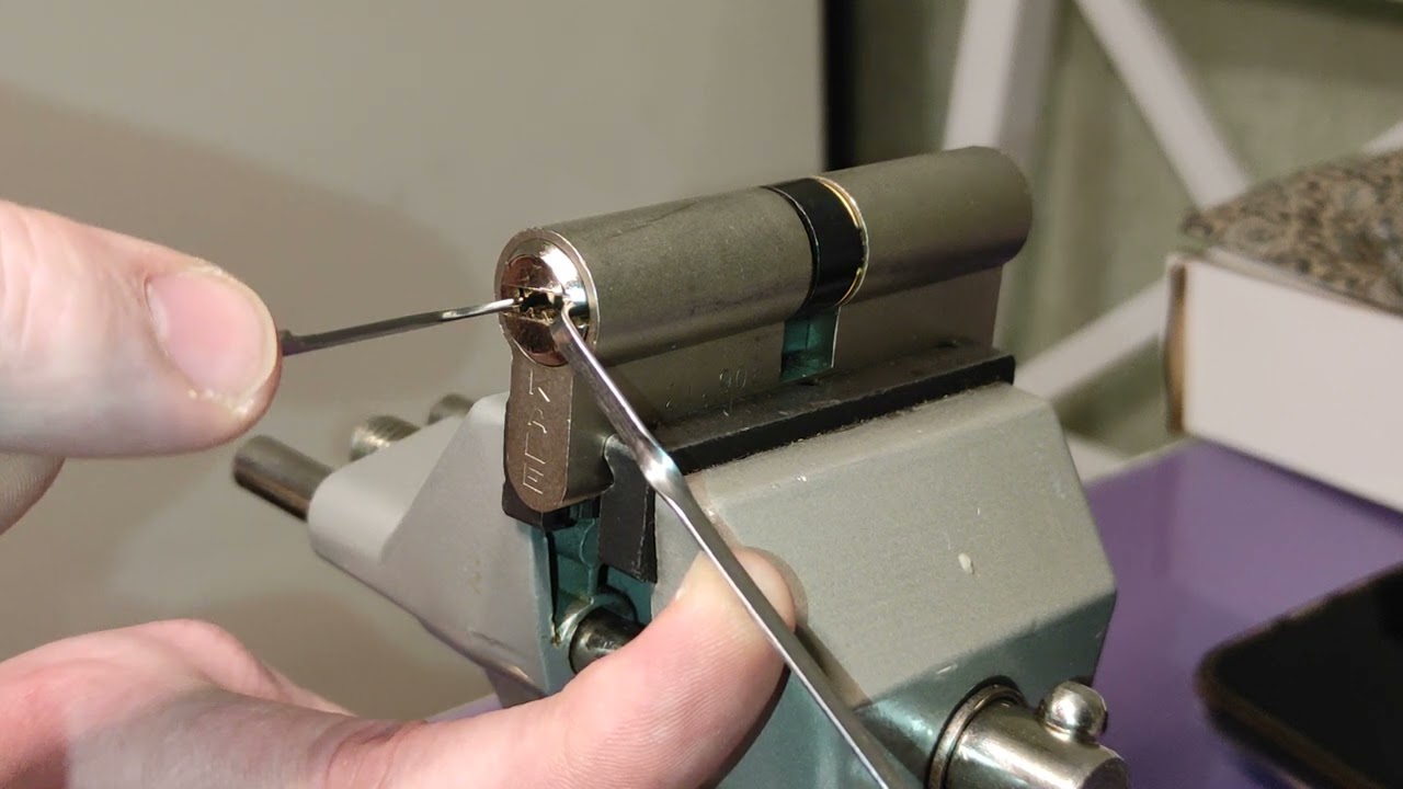 Как открыть замок. Opening the lock KALE 164 snc (6 pins). Вскрытие замка KALE 164 SNC (6пинов)