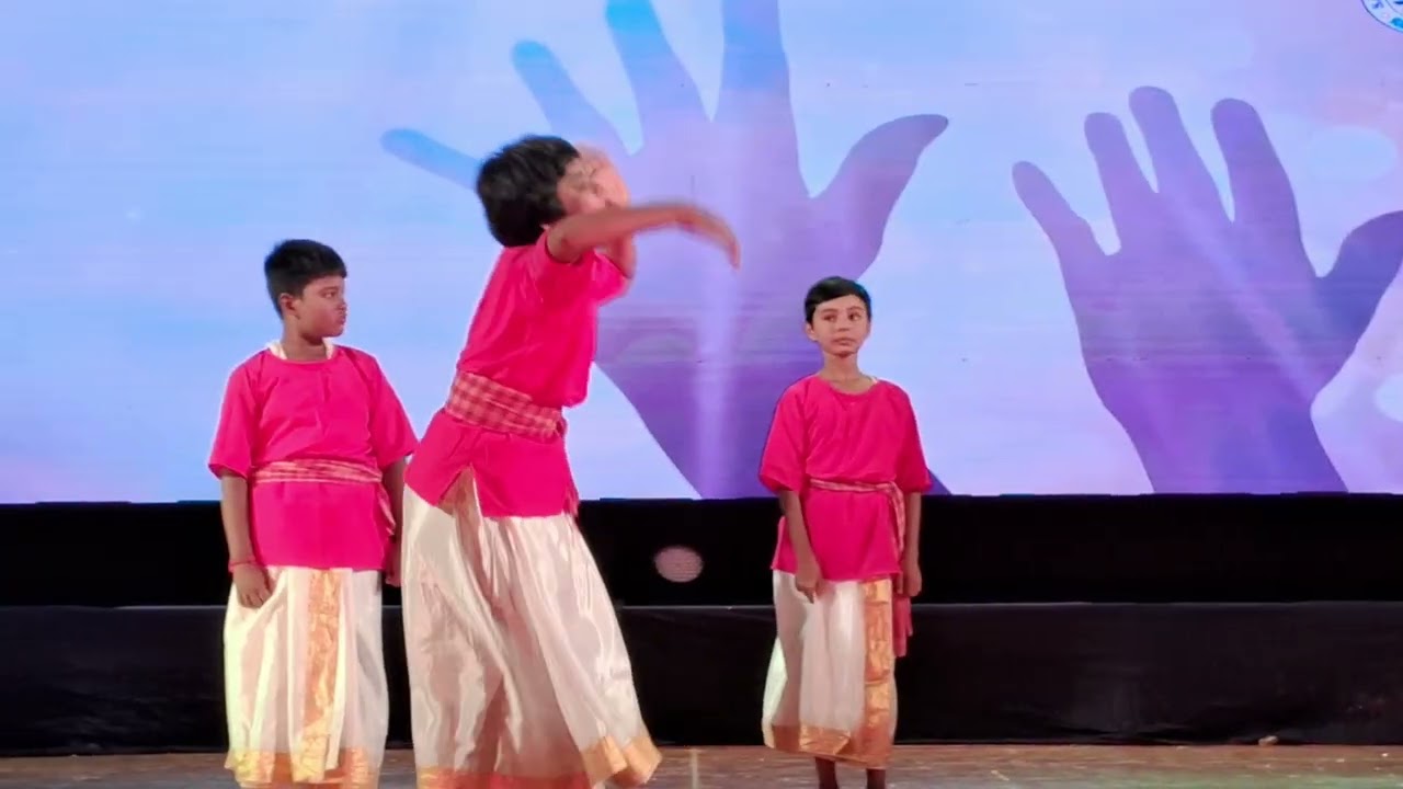 । RANNA BANNA I Usha Uthup l  Kharaj Mukharjee l#dance #viral #school programme#kidsvideo
