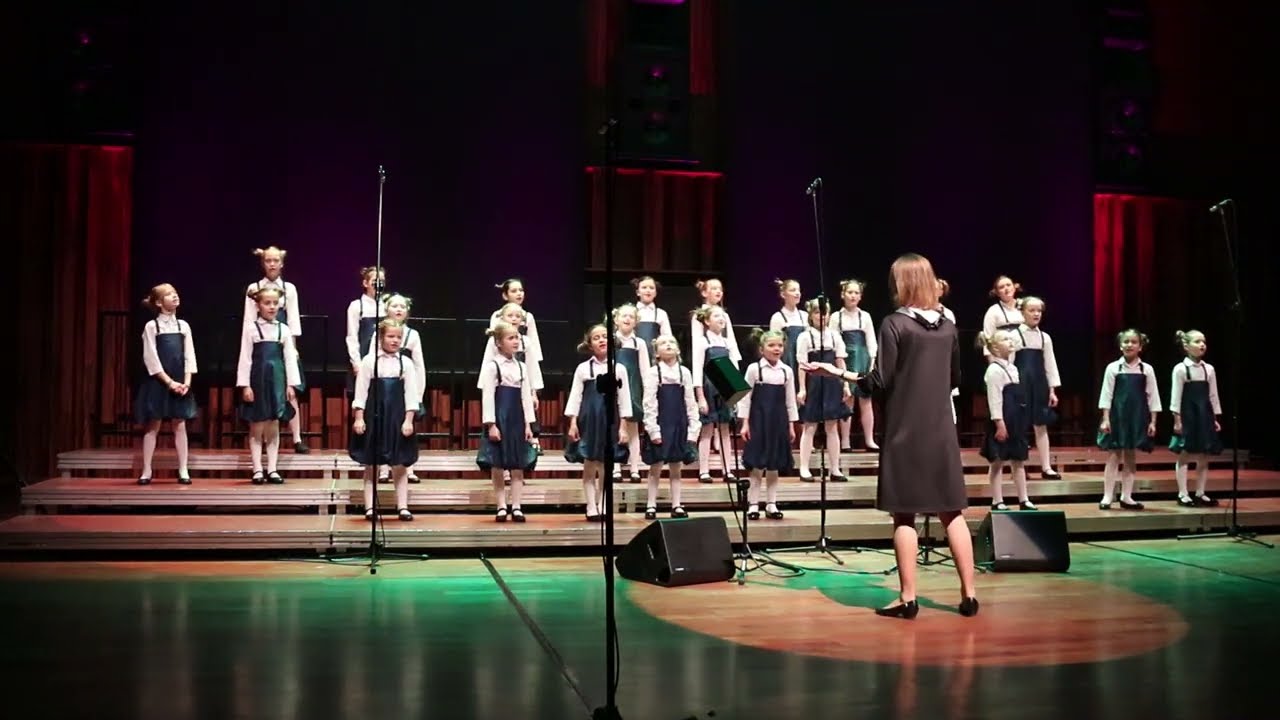 Chór Dziewczęcy Skowronki - Małe Skowronki cz.1
