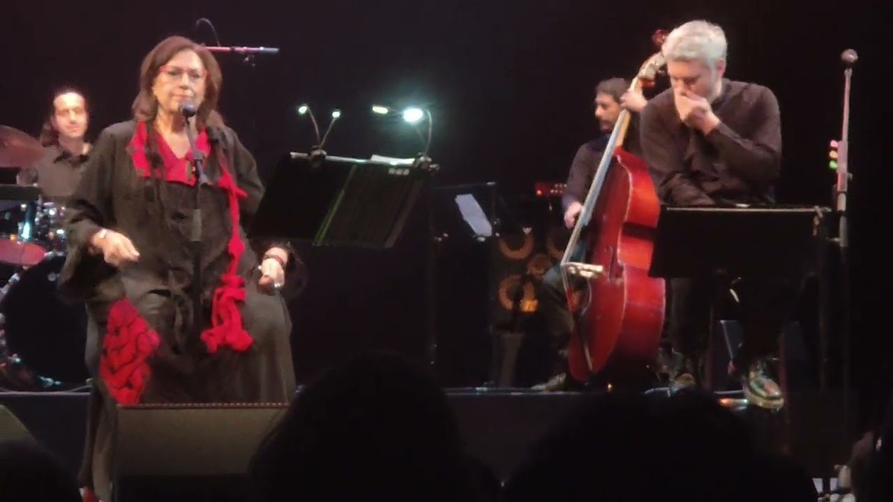 Maria Farantouri and Alkinoos Ionnadis in Rotterdam at the Nieuwe Luxor, October the 13th 