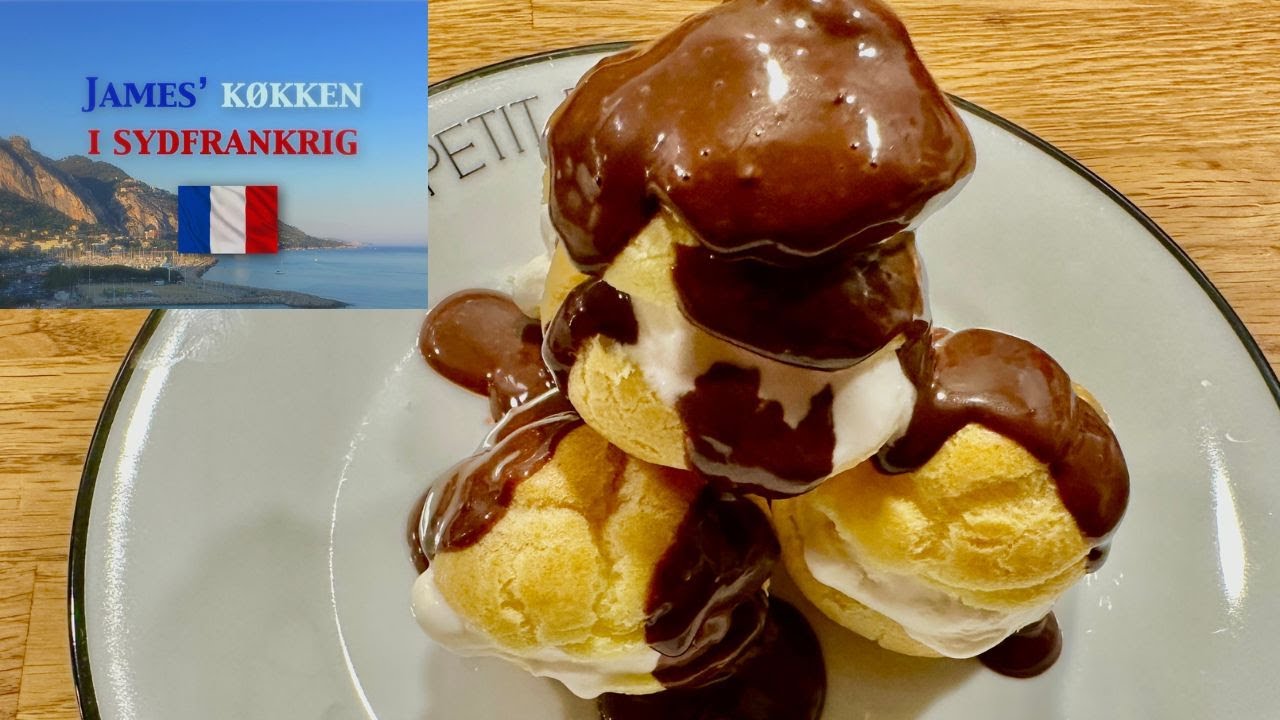 Profiterolles med is og varm chokoladesovs