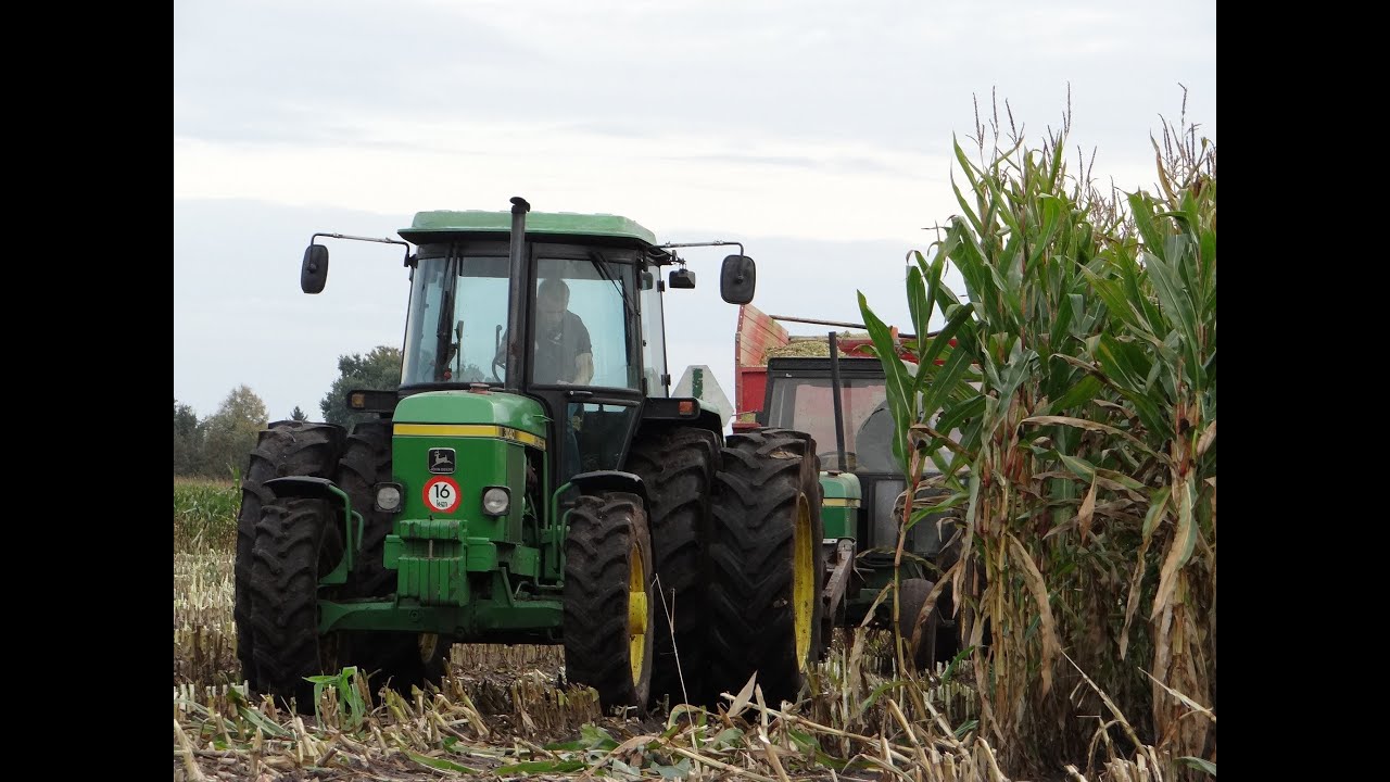 Modderen/mud/harvesting maize/maisseizoen/maisernte/ 2013/maishakselen/The Netherlands