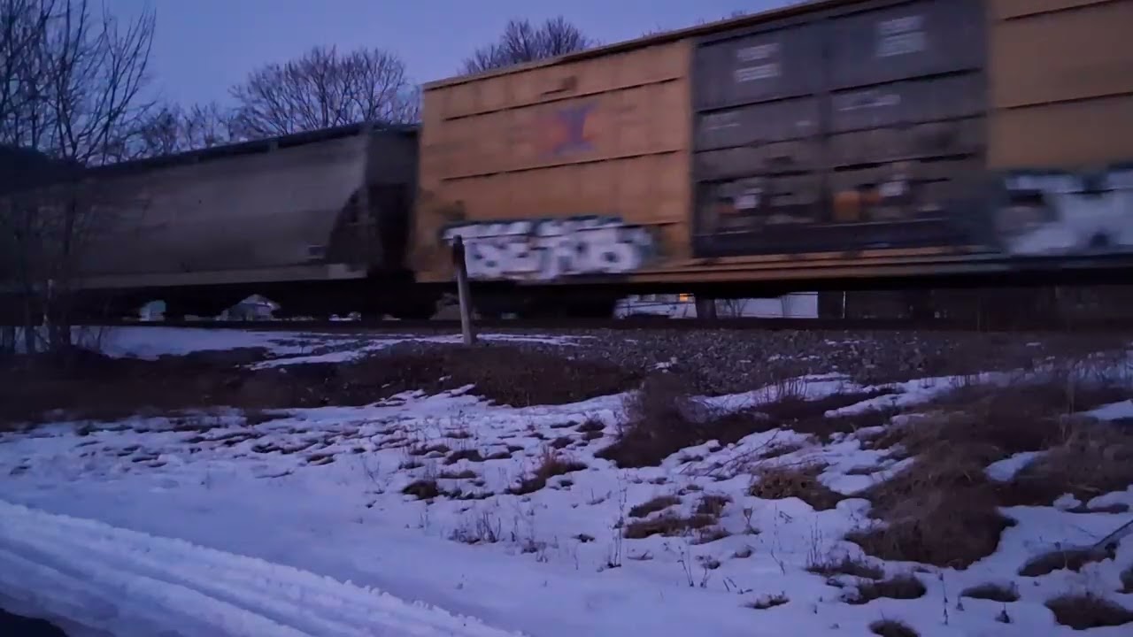 CSX M332-07 passes through Hyndman Pennsylvania