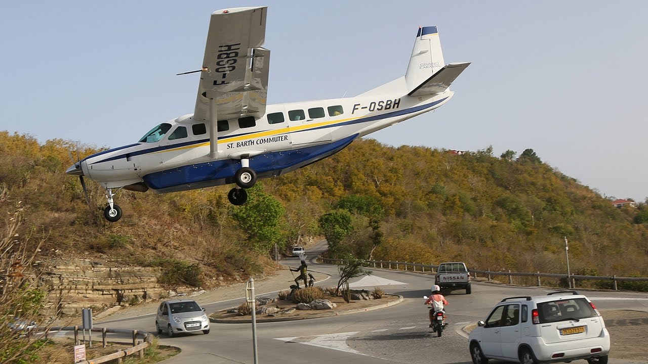 10 Most Extreme Airports in the World