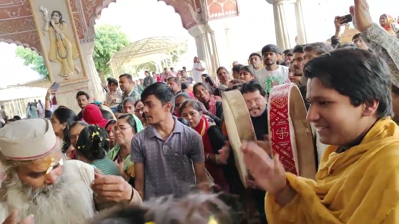 नखरे से बात बिगड़ जाएगी तू खेल प्रेम से होली, Govind devji Jaipur,7/3/24,Holi Bhajan,Faagotsav