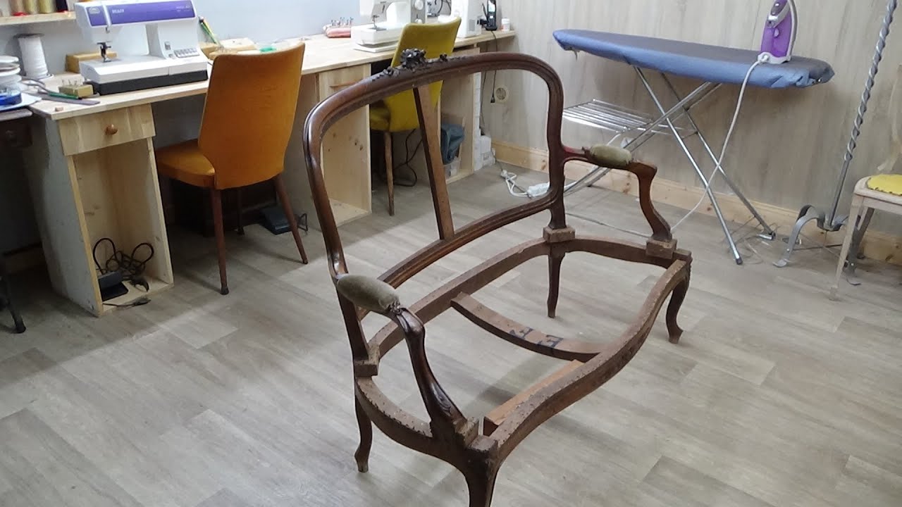 N°1 -  Le canapé de style,  le sanglage, Le guindage
