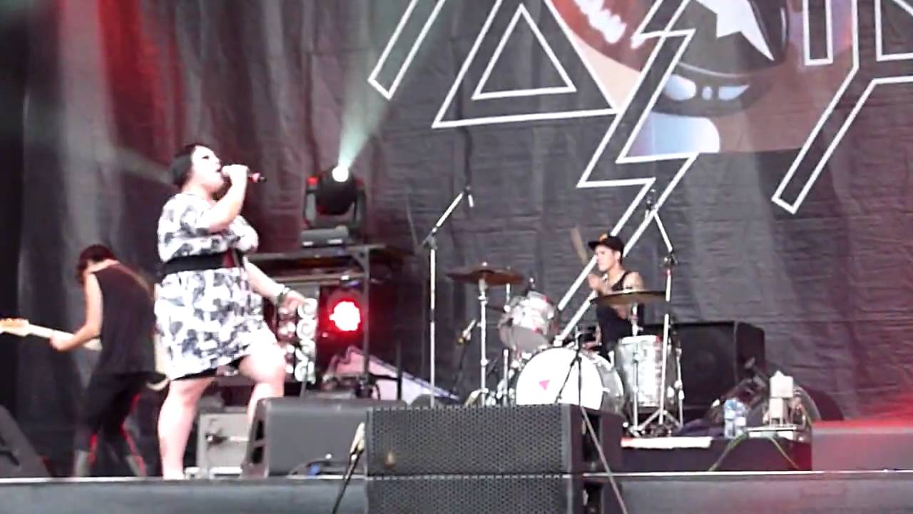 Gossip - Yr mangled heart HD Live @ Gurten Festival 2010