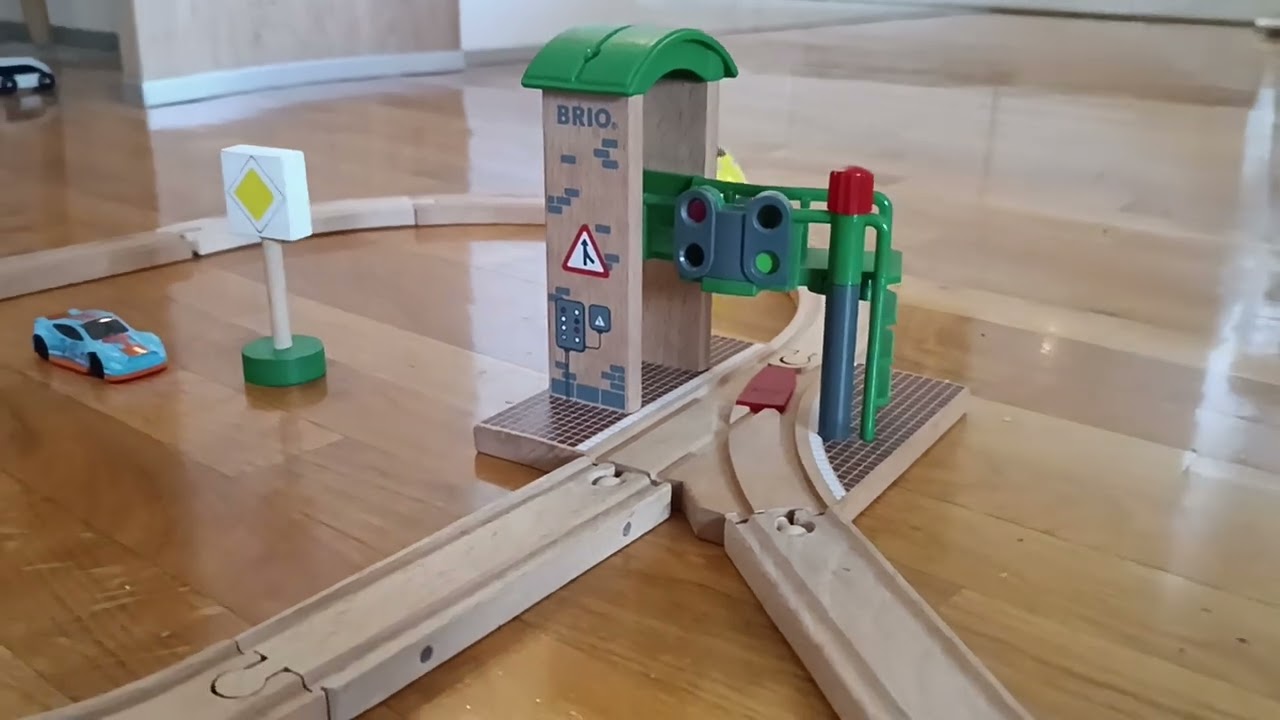 wooden track train brio drvene tračnice vlak