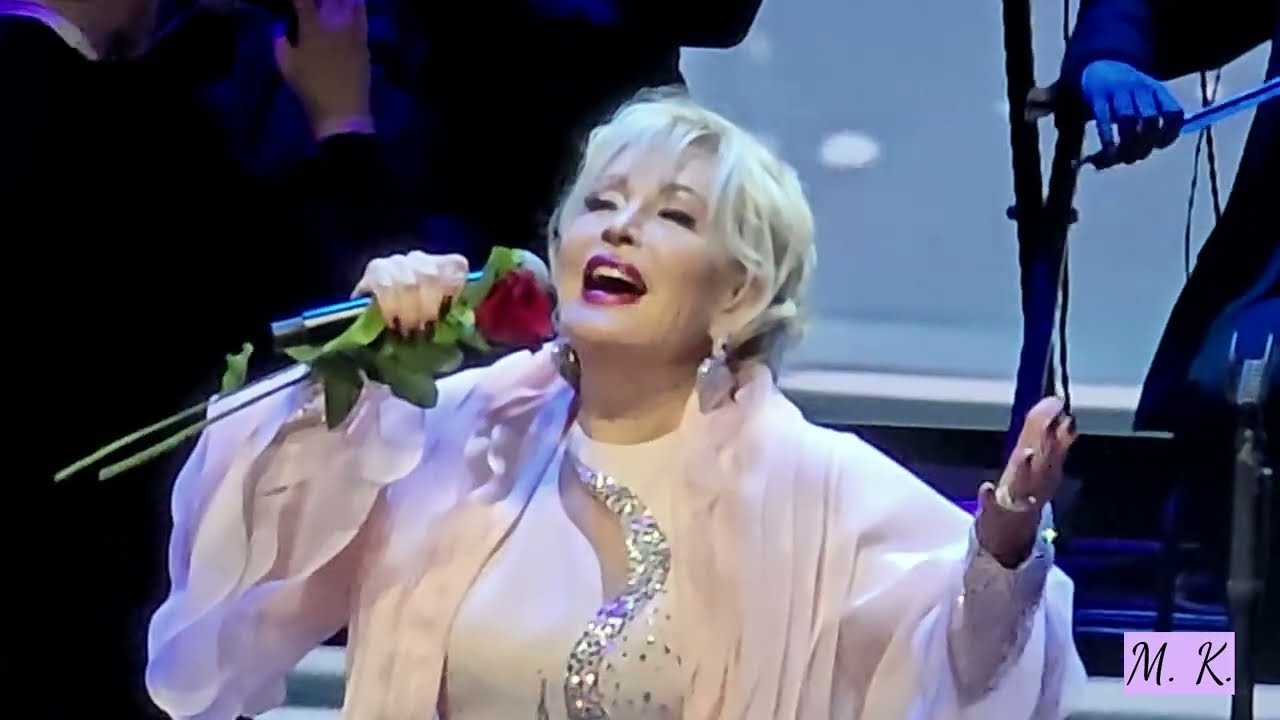 Emel Sayın-gökten yağmur değil sevgiler yağsın (Zorlu PSM 14.02.2026)