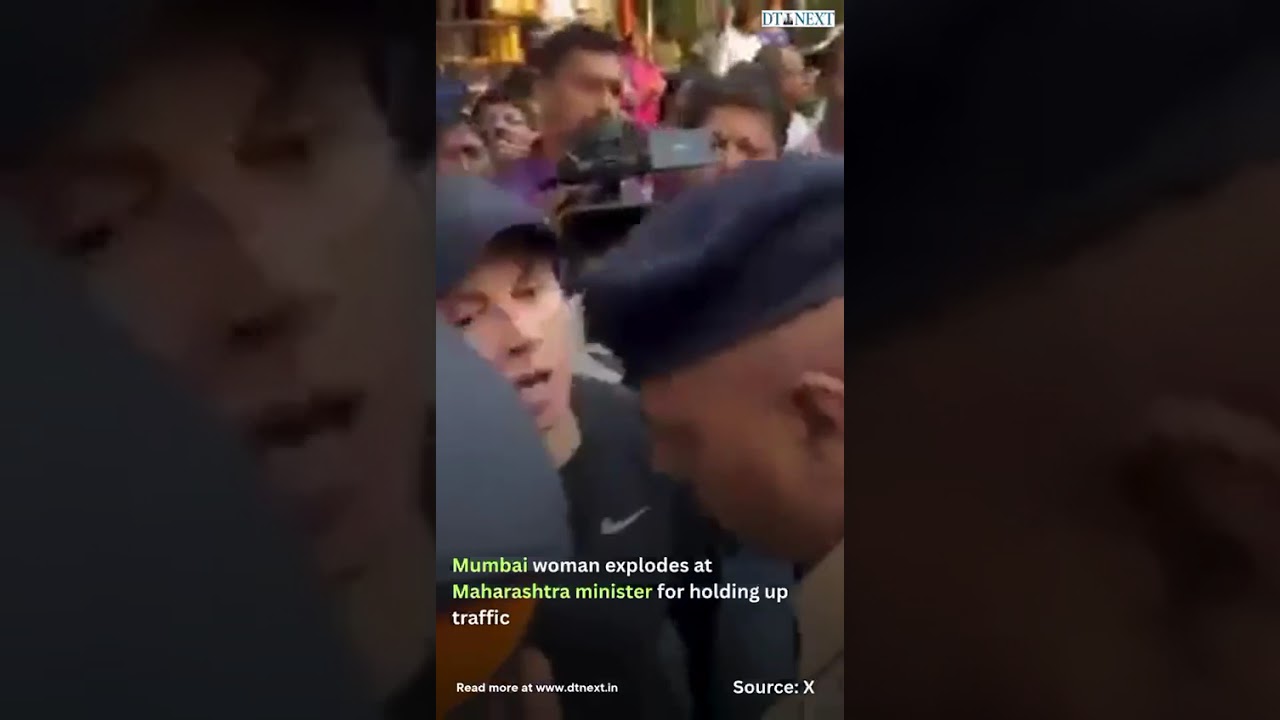 Жительница Мумбаи резко раскритиковала министра штата Махараштра за создание пробок на дорогах.
