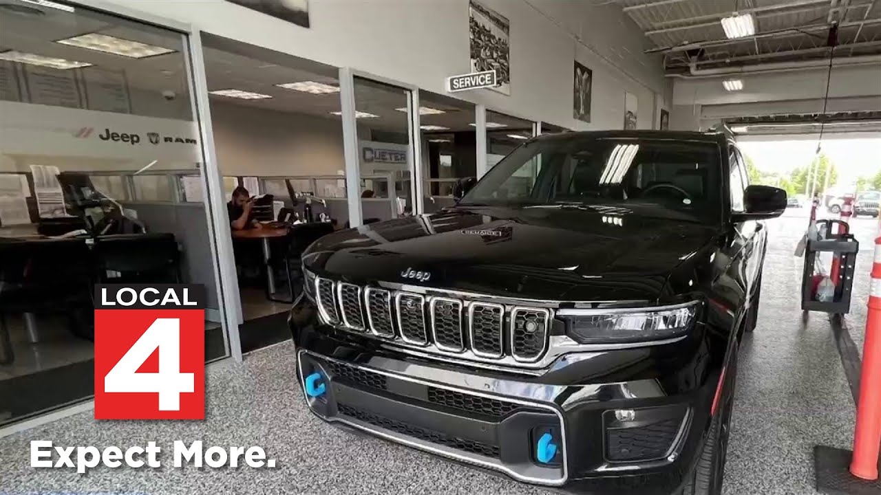 Michigan family fights Stellantis over Jeep hybrid shutdown on freeway