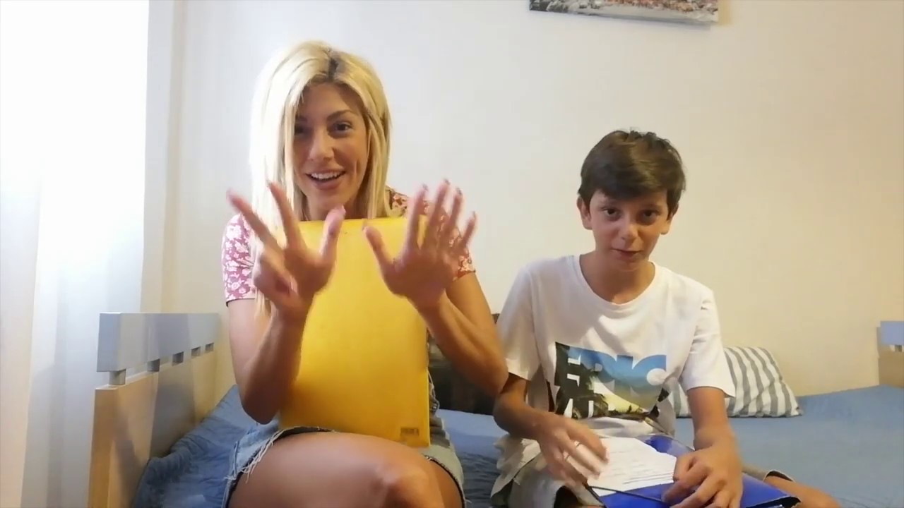 Πόσο καλά γνωρίζουμε ο ένας τον άλλο; | ElenaPolichronopoulou