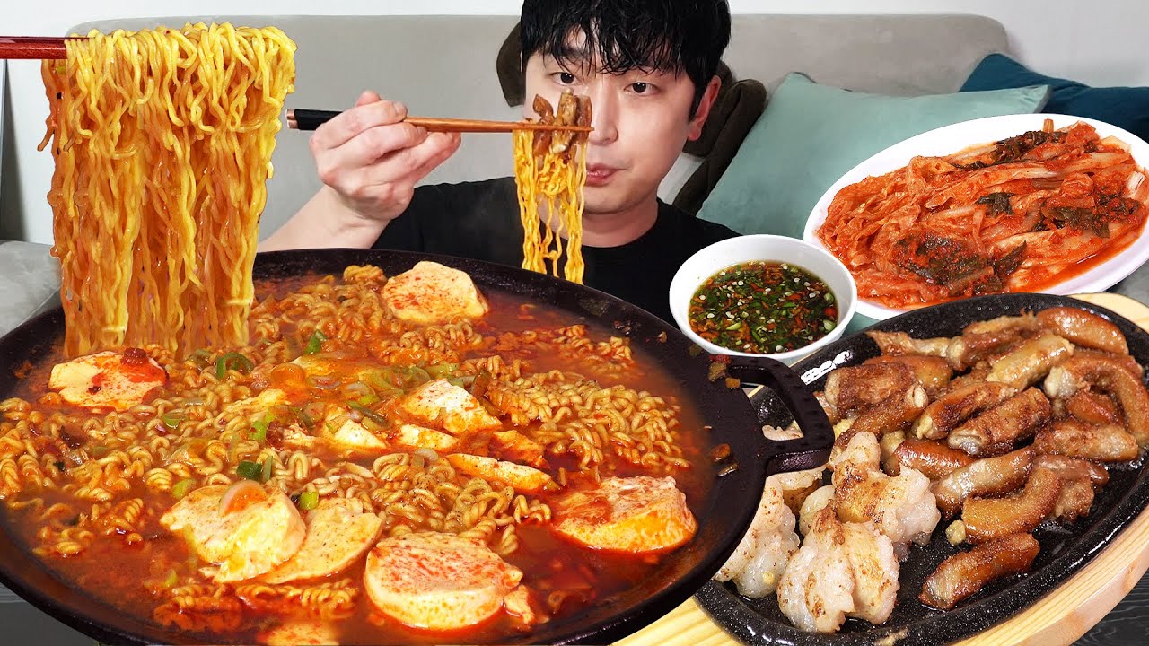 Острый рамен, говяжьи кишки на гриле MUKBANG REALSOUND ASMR EATINGSHOW