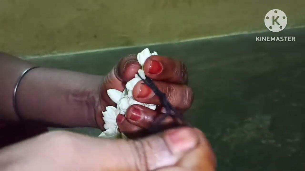 பூ கட்டும் முறை -2 (மதுரை கட்டு) How to tie the flower garland method -2 (Madurai Tie Method)