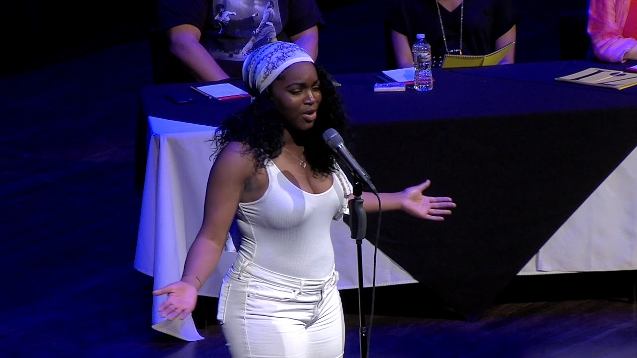 Nikole Davis, Verselandia