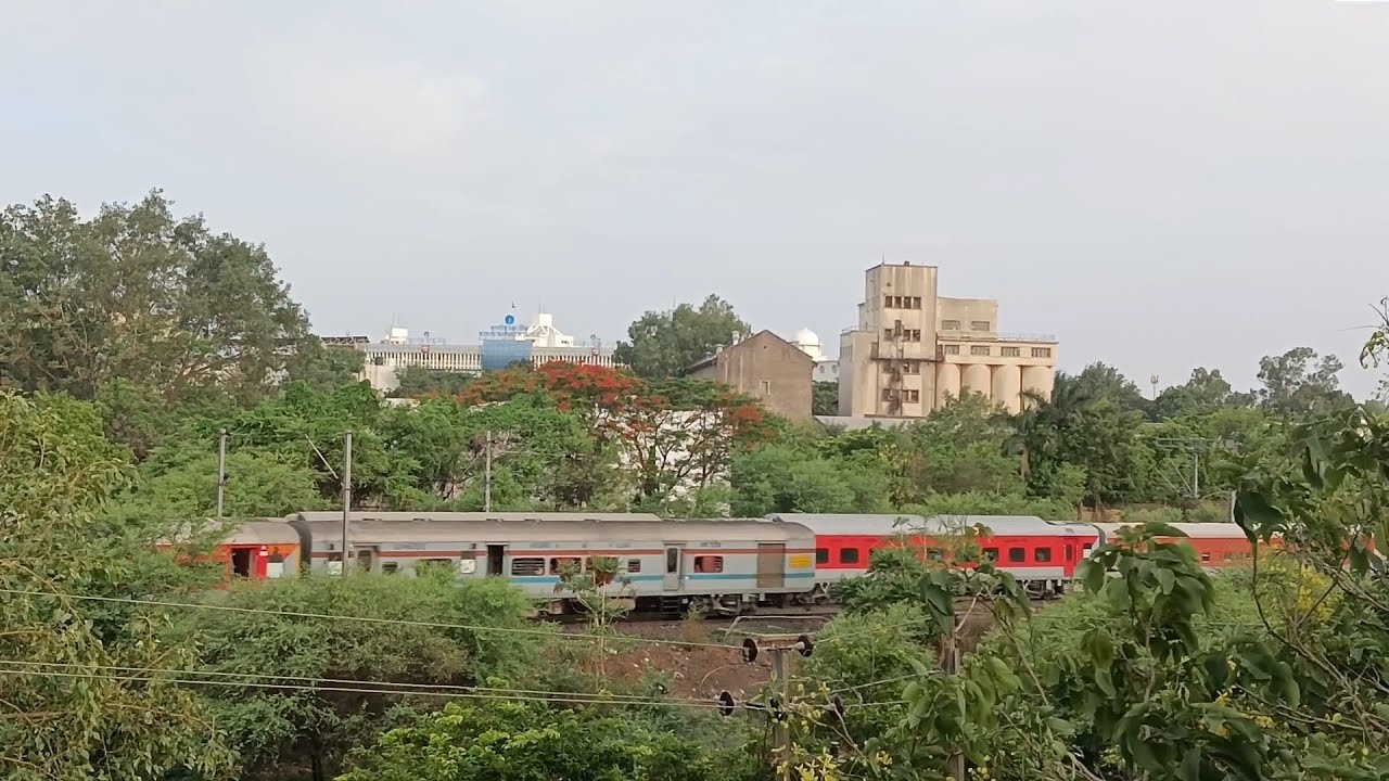 Satisfying Train Crossing Video | Powerful Engine Sounds | 4K Railway Relaxation