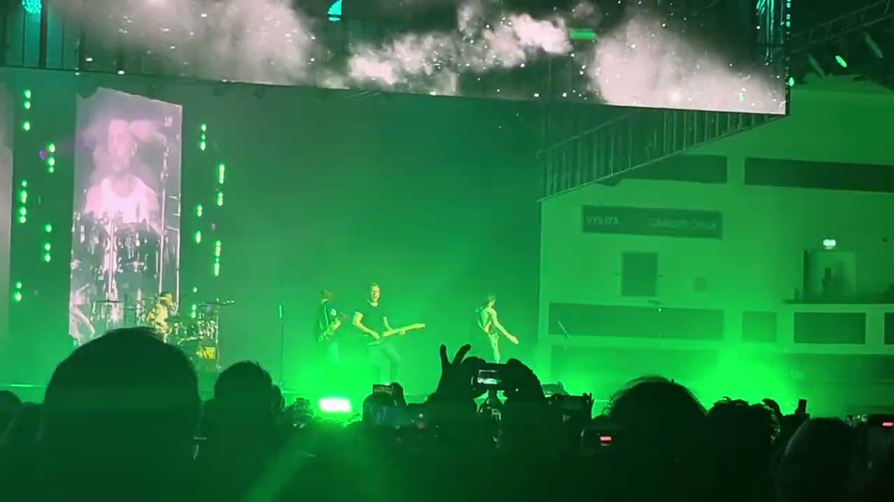 BUSTED VS. MCFLY - UTILITA ARENA CARDIFF!!!