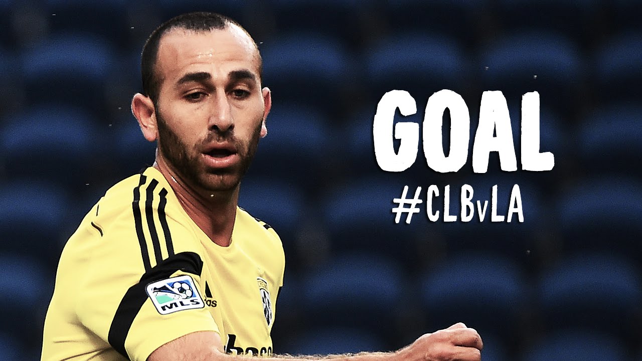 GOAL: Justin Meram curls a shot over Penedo | Columbus Crew vs LA Galaxy