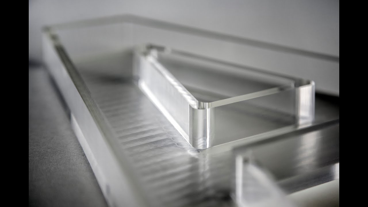 COMAGRAV Plastics cutting and milling