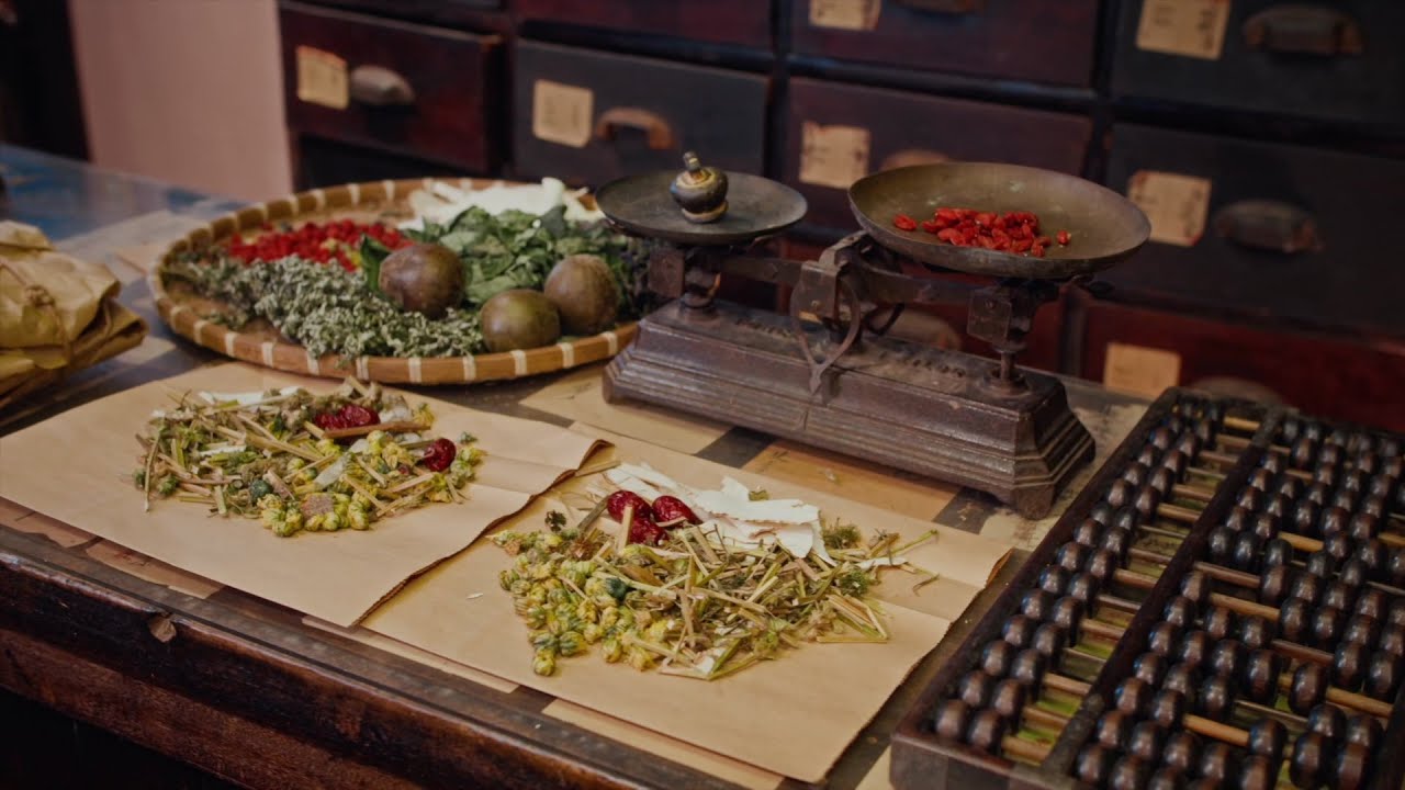 HKO - A hagyom&aacute;nyos k&iacute;nai orvosl&aacute;s Magyarorsz&aacute;gon /1