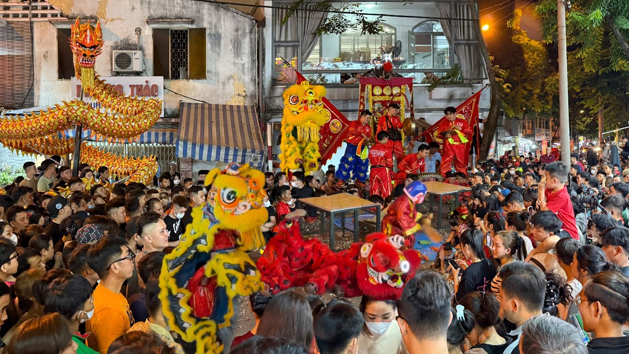 Múa Lân 2025 Full Show Tinh Anh Đường Ở Trái Cây Loan Bình Dương, Vỡ Trận Đông Kín Người Xem..