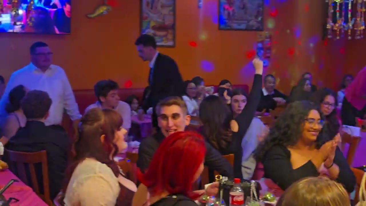 CELEBRANDO EL CUMPLEAÑOS DE YENA AQUÍ EN RESTAURANT PRIMYS 