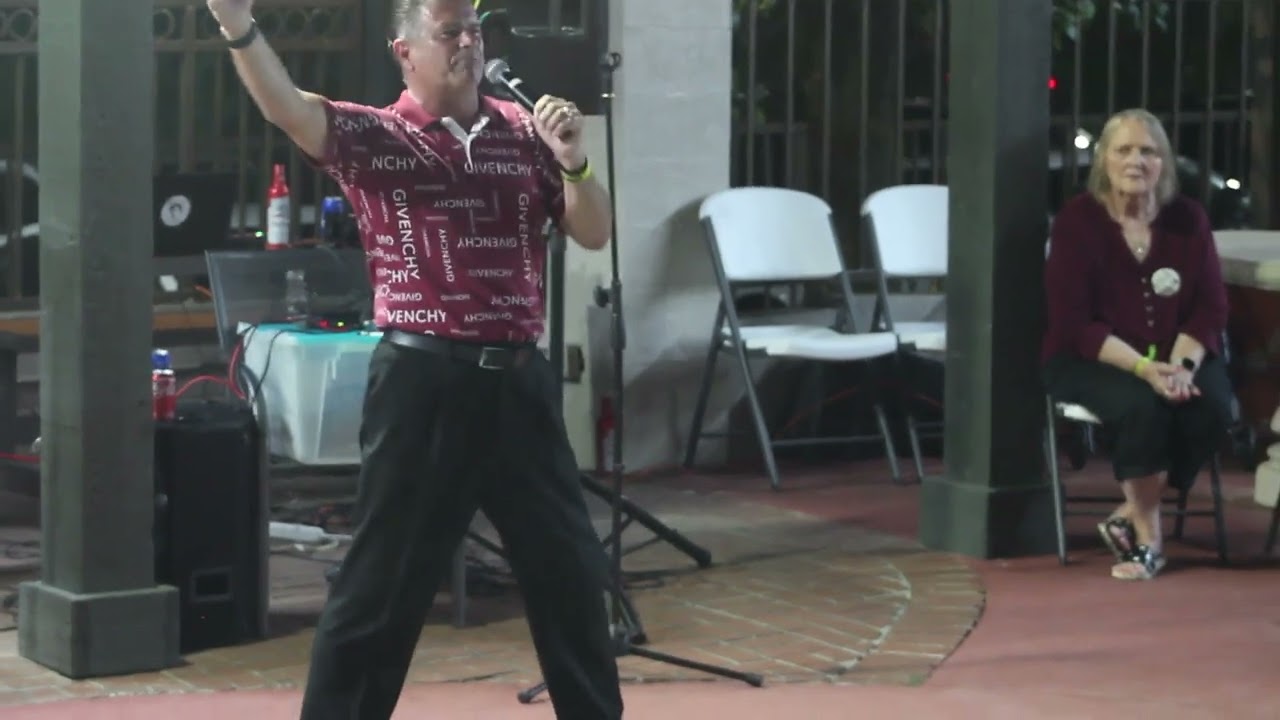 Mark Keeley sings Daydream Believer Days Inn Pool Party Elvis Week 2022
