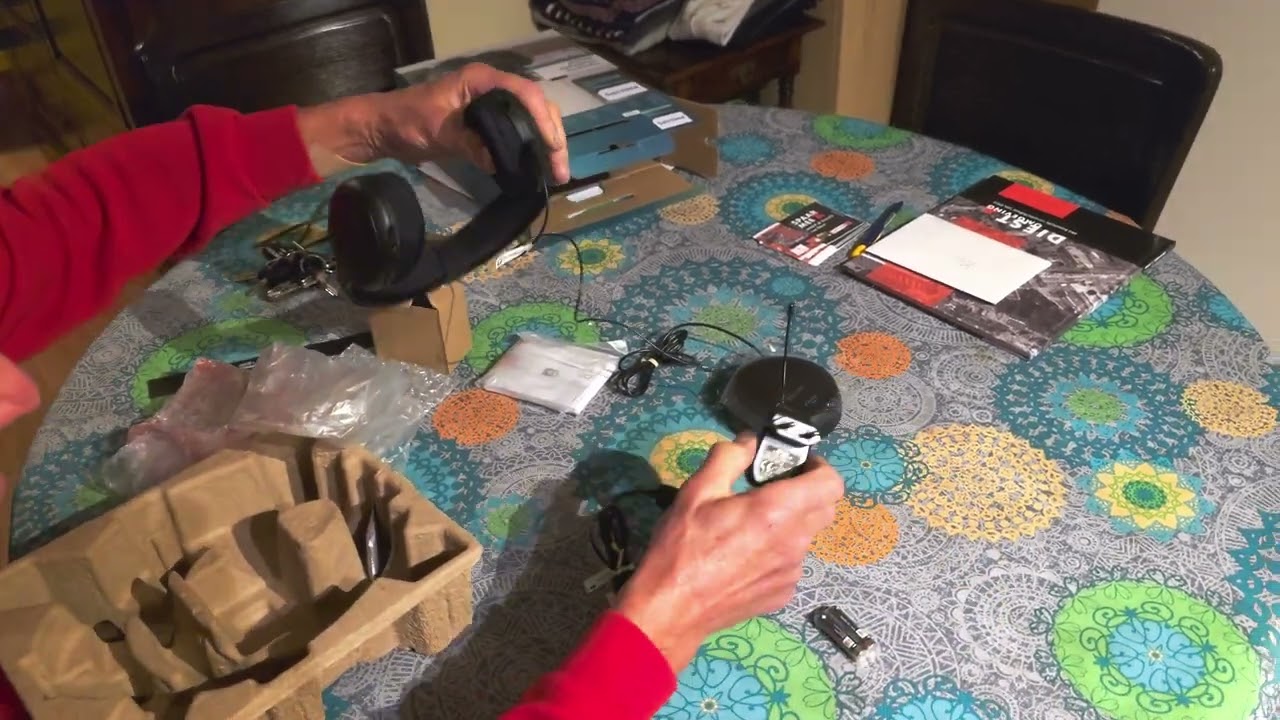 WIRELESS HEADPHONE PHILIPS SHC5200/10 UNBOXING VIDEO