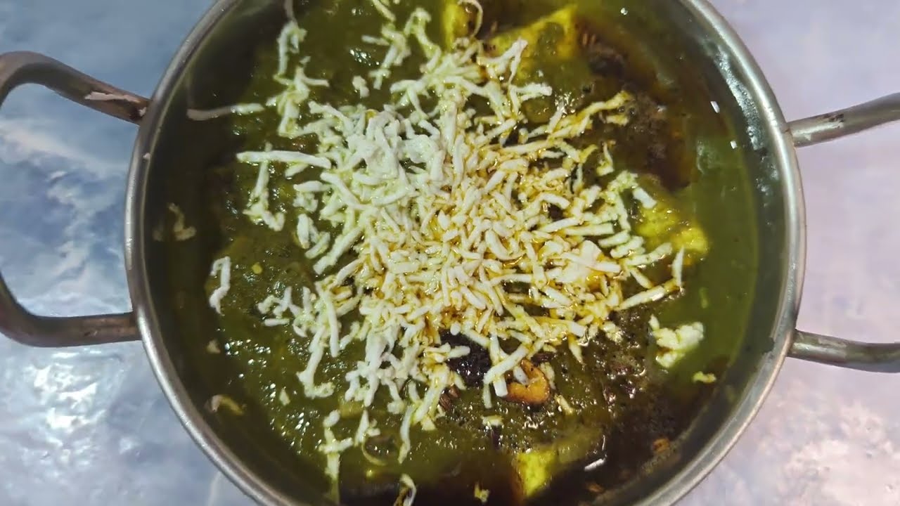 बहुत ही स्पेशल पालक पनीर 😋 #palakpaneer #theartisanoven #VegRecipe#HealthyRecipe