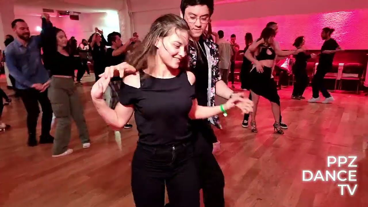 Seb & Pauline | Bad Habits (Bachata Version) | Bachata Social Paris