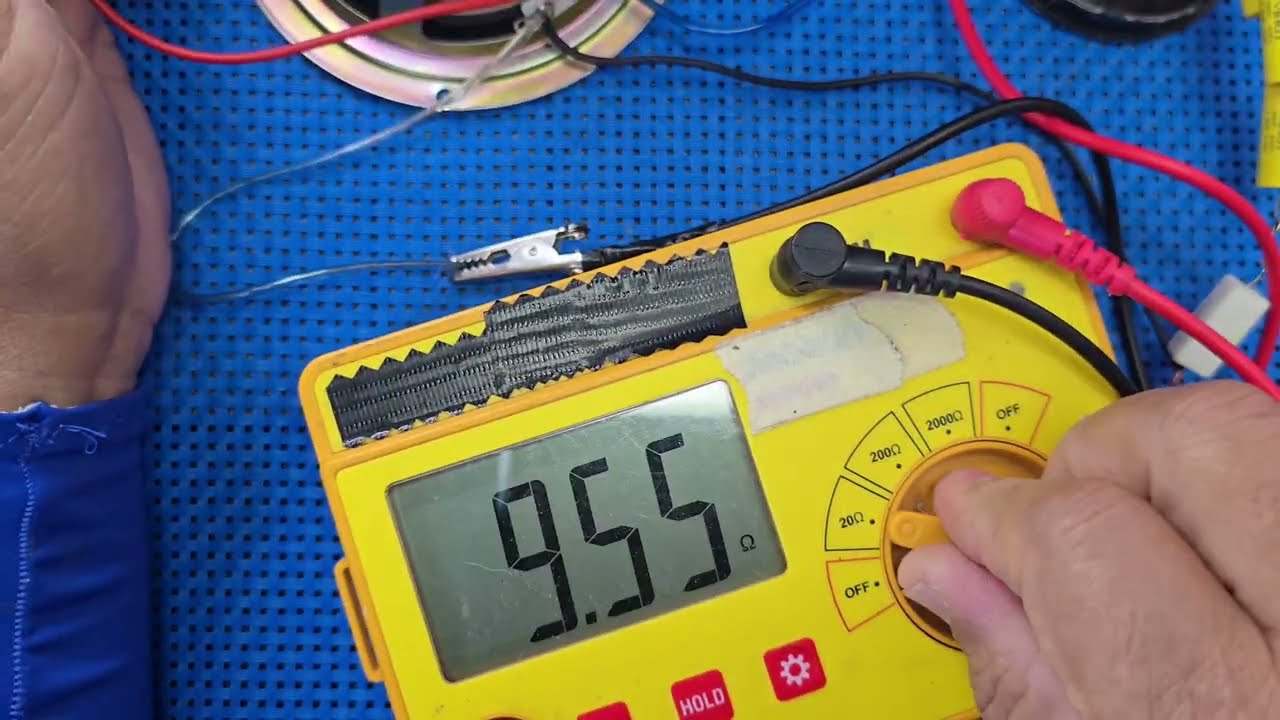 Parlante de 8Ω, Tweeter  de 6Ω, 1.5 μF