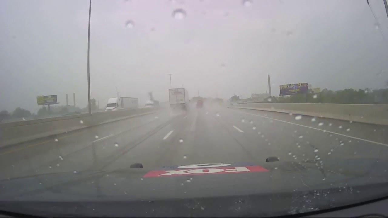 Tornado Warning LIVE: Tracking Southeast Michigan storm