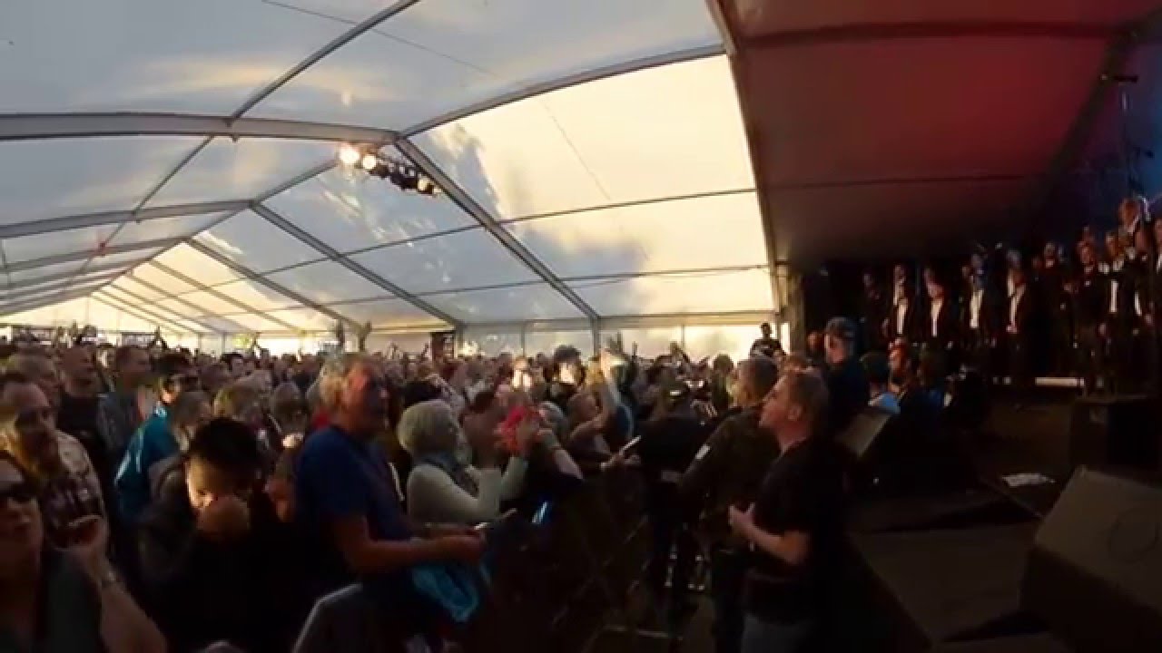 Svartlamon Hardkor & Mannskoret @ Steinkjerfestivalen 2015 - Kanskje kommer kongen