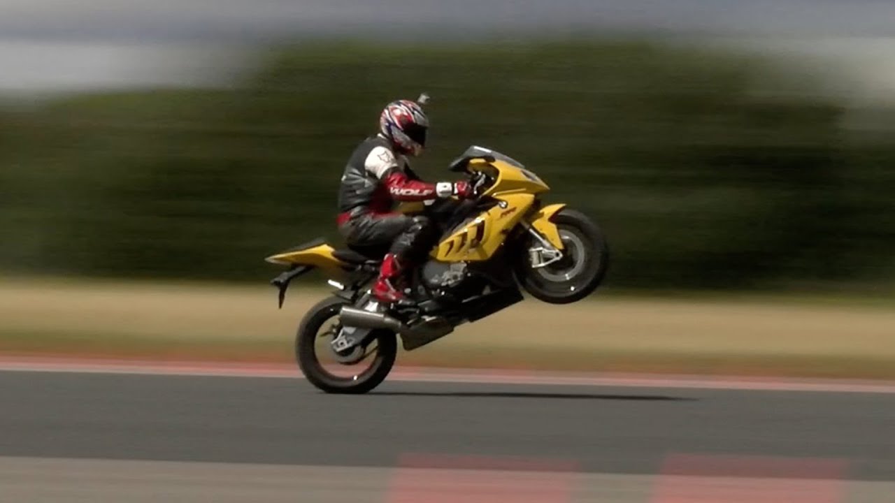 Motor Special: Elvington World Wheelie Record 2015 - MotoMe - S2/09