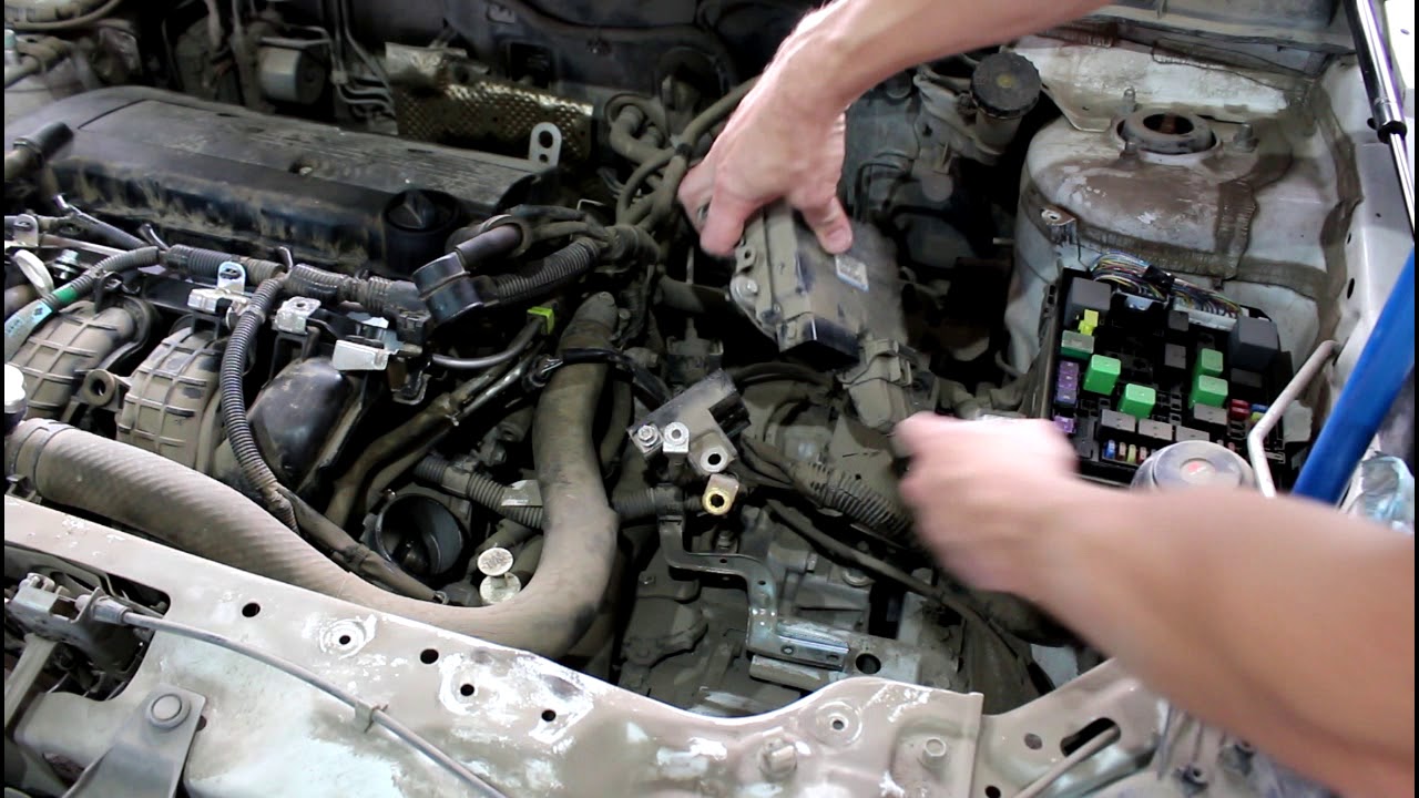 Замена двигателя на Mitsubishi ASX Мицубиси АСХ 1,8 2013 года 1часть