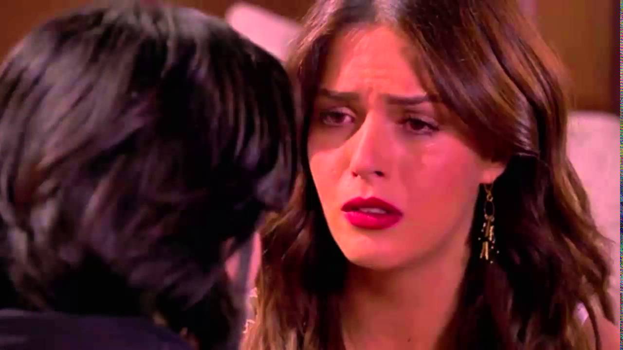 Simplemente María María esta embarazada