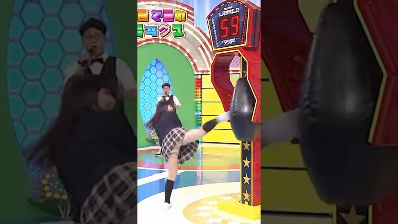 ㊗️100万回再生 女子高生のハイキック
