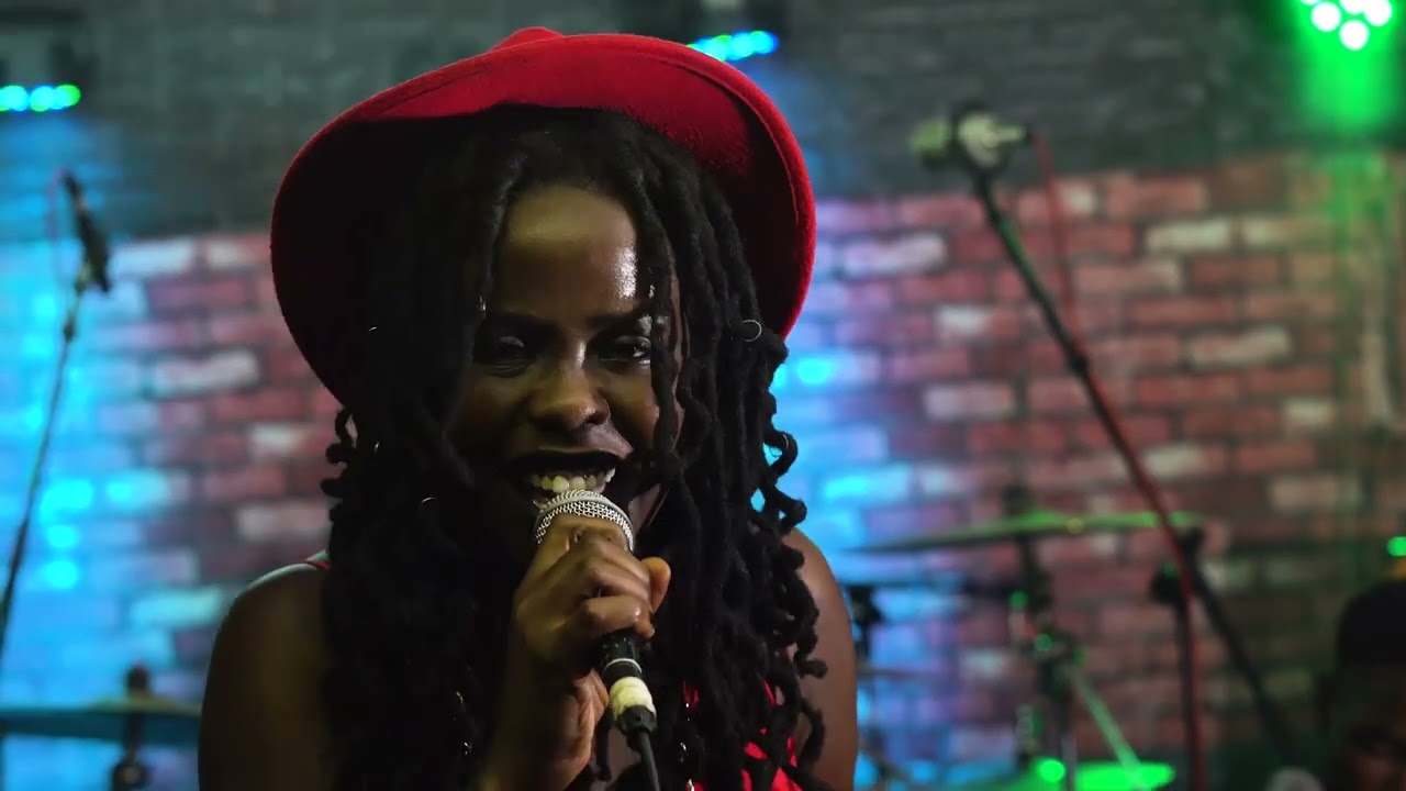 Thelma Hearts & The Stones Band  - Lioness EP Live Performance