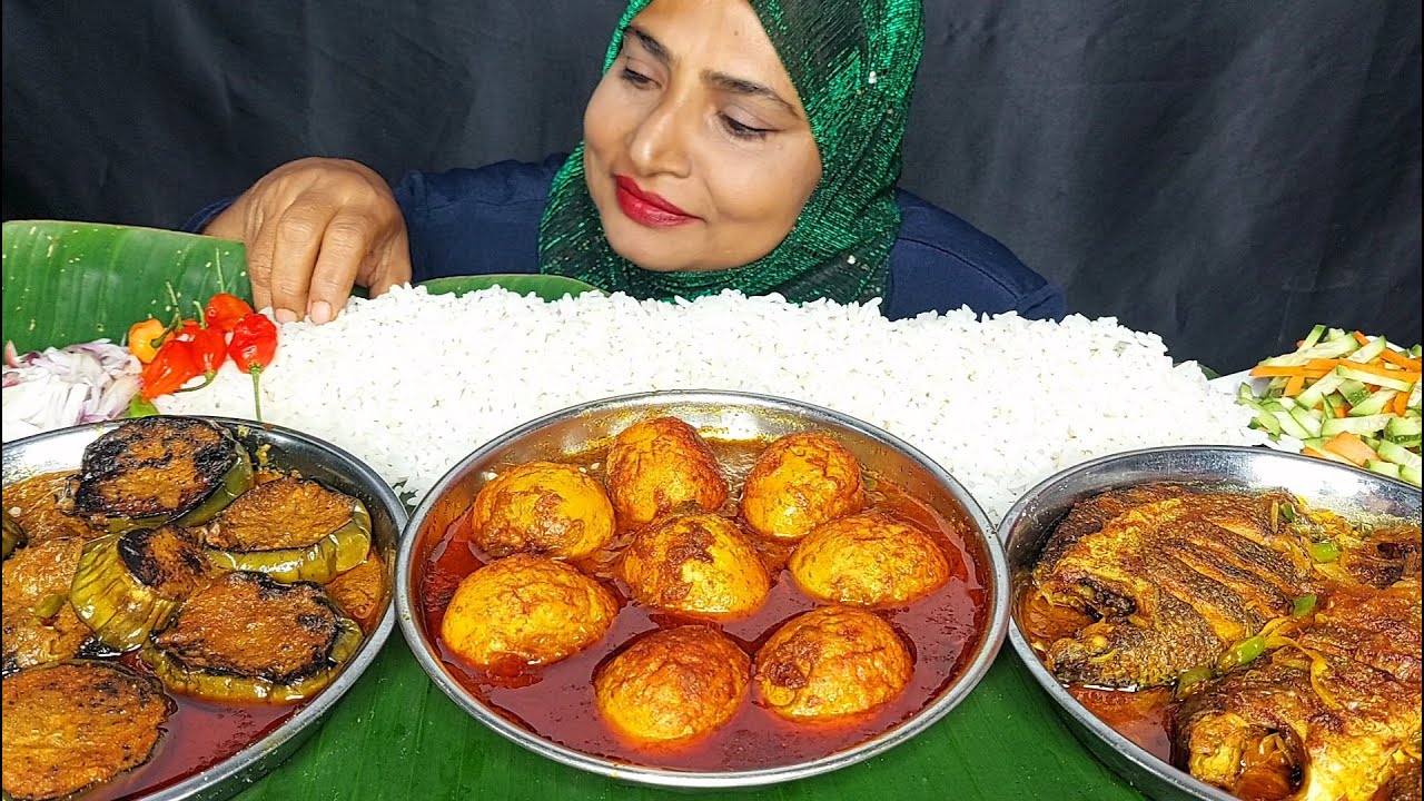 EATING SPICY KING CHILLI BHARTA, SPICY EGG CURRY, FISH MASALA, EGGPLANT MASALA WITH RICE, ASMR.