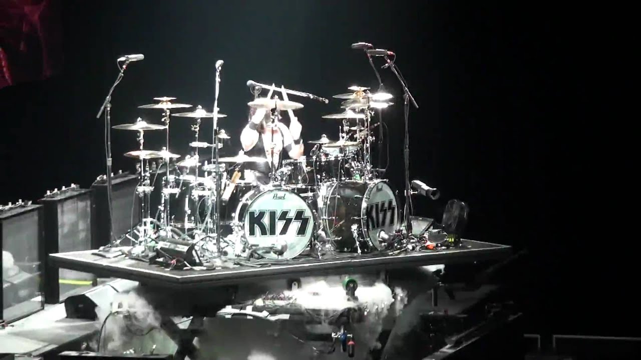 Kiss Eric Singer 100,000 Years Drum closeup Solo Oct 2009 Bell In HD