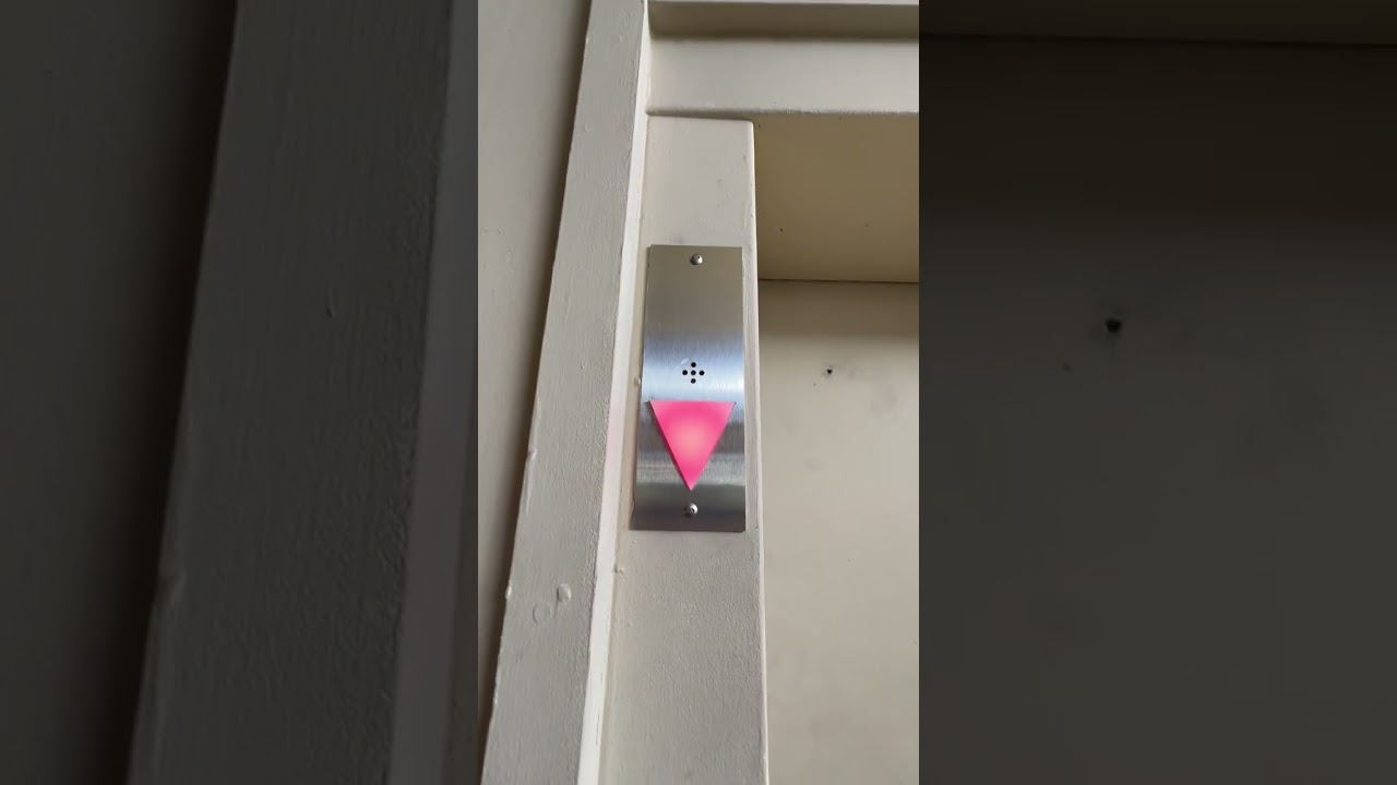 Schindler ht 330a hydraulic elevator at Tommy Bahama store and restaurant in Scottsdale Arizona 