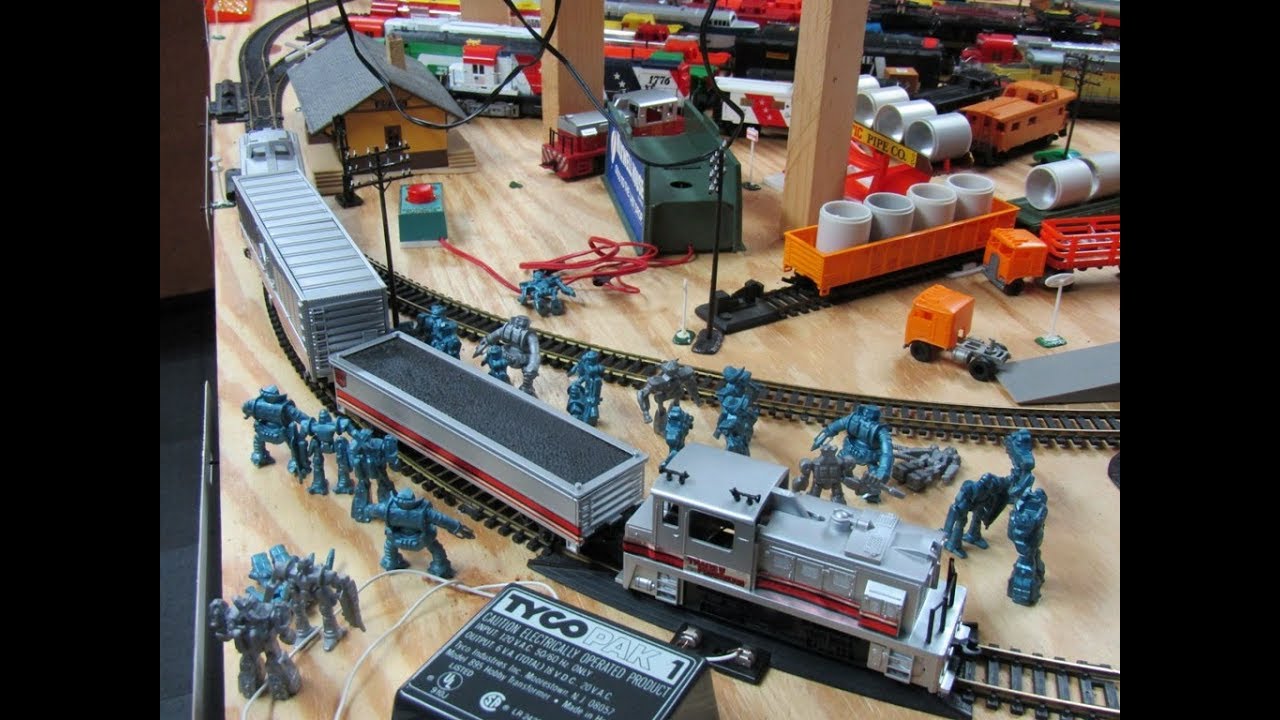 Tyco Transformers Train Set IN ACTION!