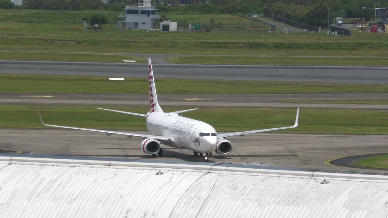 Virgin Australia VA323 B737-800 VH-YFK landing and taxi to gate  Melbourne to Brisbane