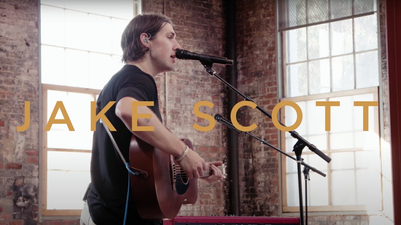 Jake Scott - Favorite T-Shirt (Live Performance)