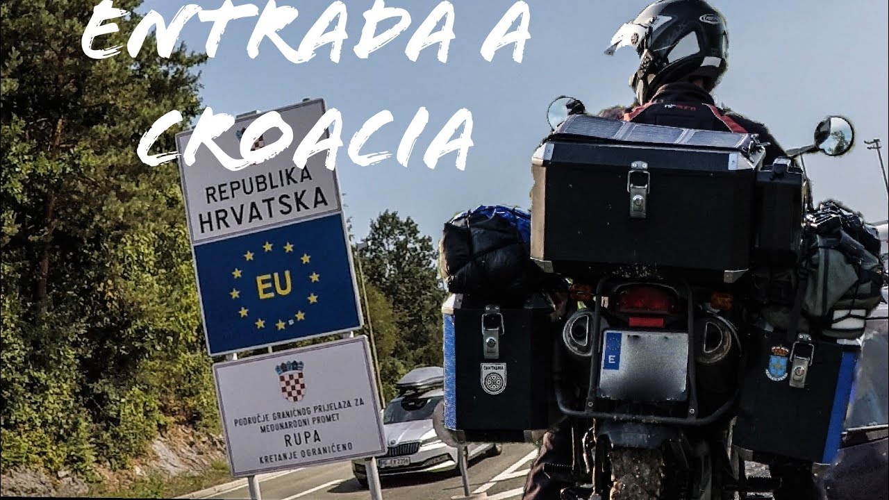 Largas colas para entrar en Croacia...