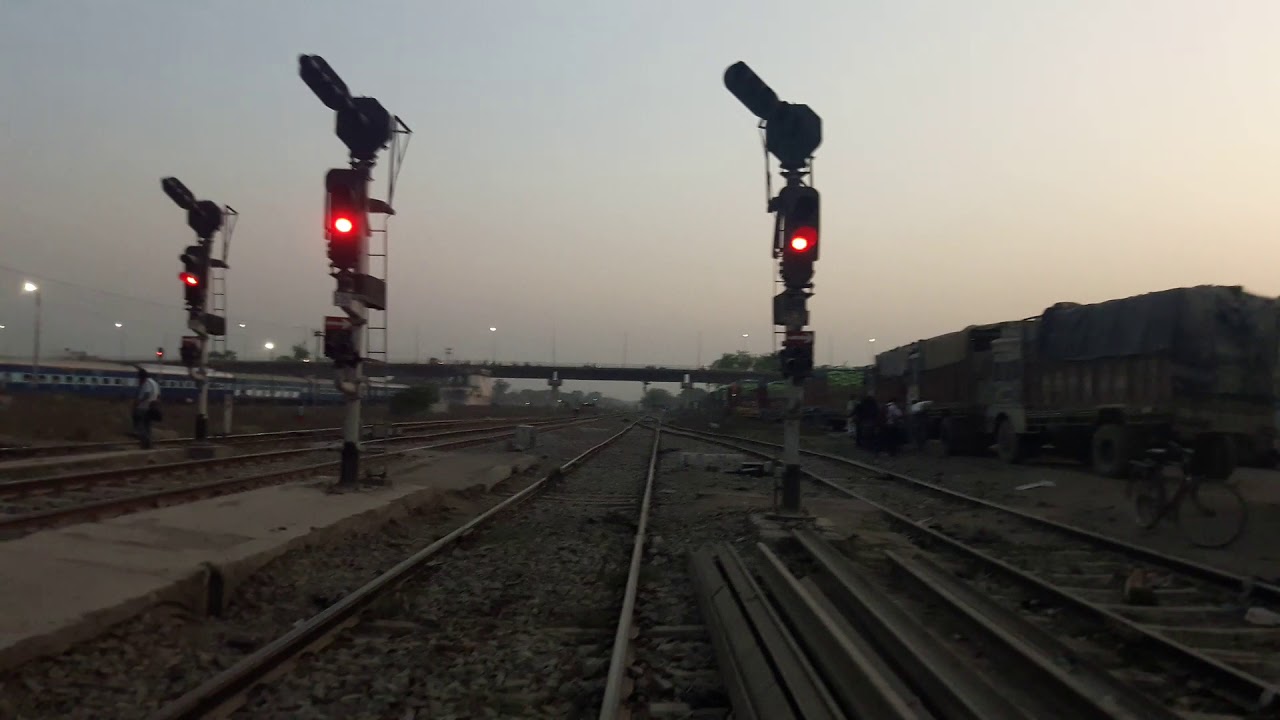 Mau janktion railway station video
