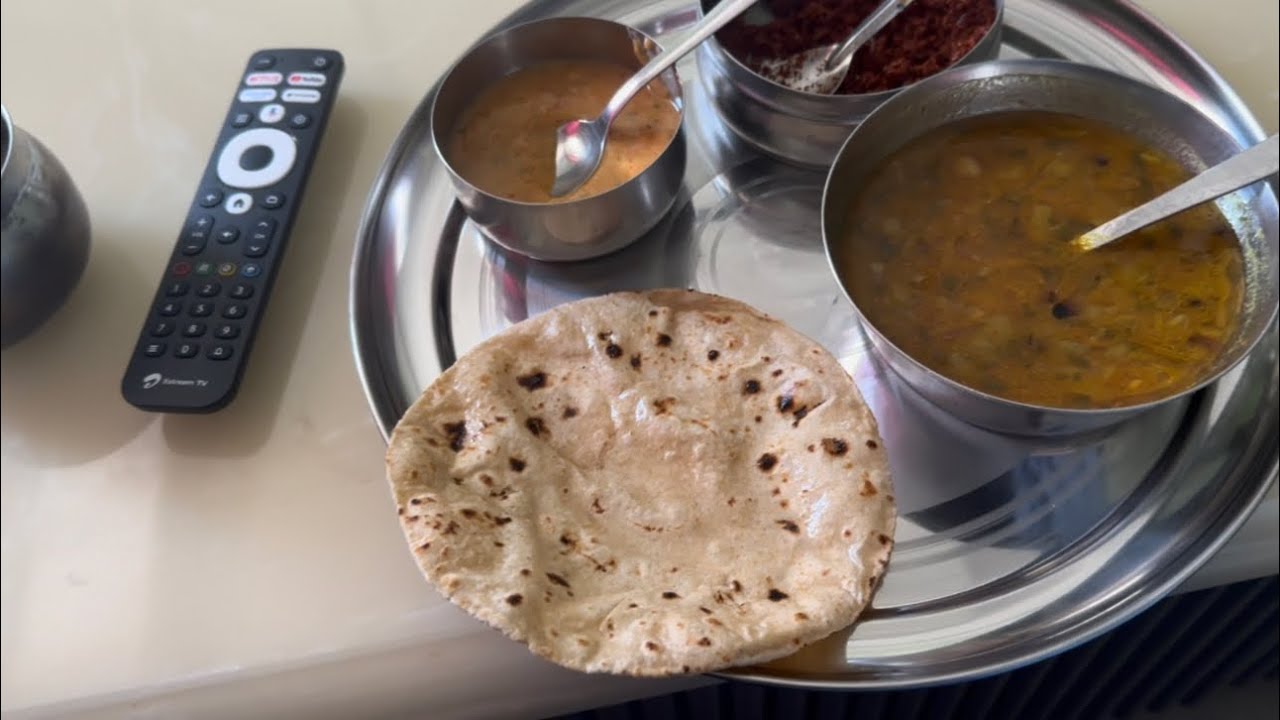 Simple Daily Routine Vlog | Badam Milk Morning, Dal Roti Lunch, Book Reading in Sun & Night Walk 🌙