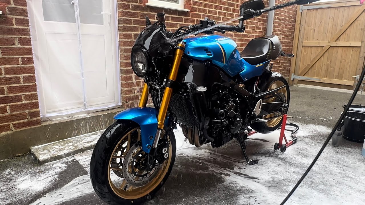 ASMR cleaning 2022 Yamaha XSR900 w/akrapovic exhaust