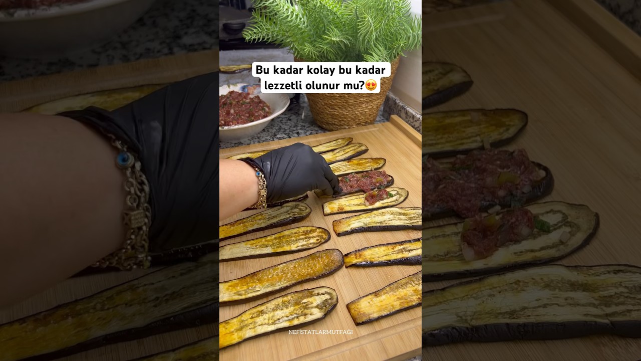 Patlıcanın en lezzetli hallerinden😍 #patlıcan #patlıcankıyma malzemeler yorumda 👇👇
